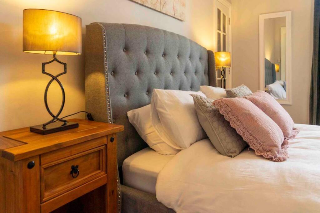Spacious City Centre Apartment Full Of Character Inverness Exterior foto